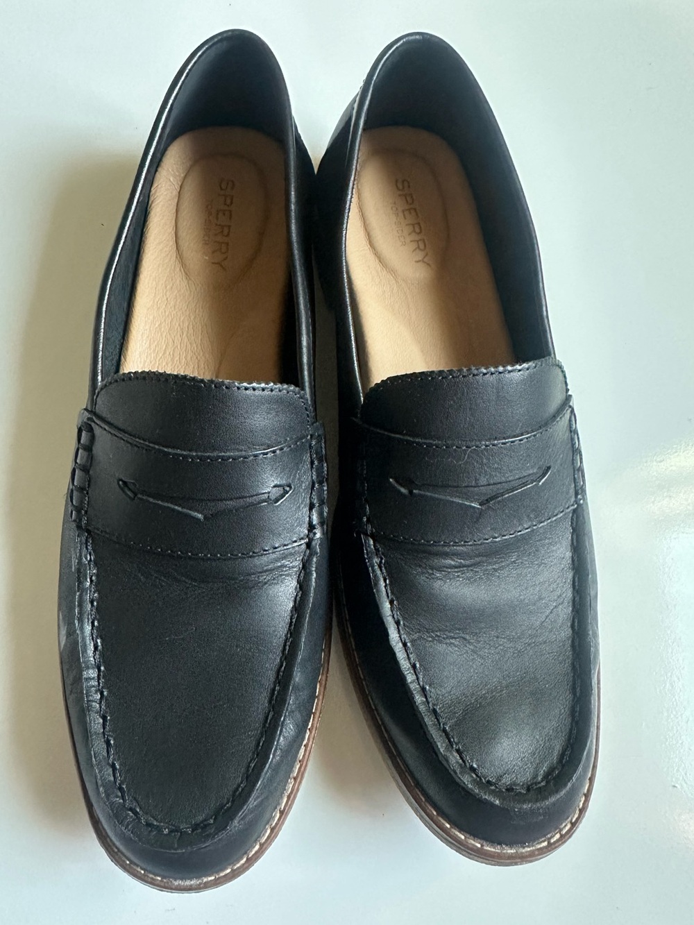 Sperry Black Leather Penny Loafers with Brown Trim women’s size 10